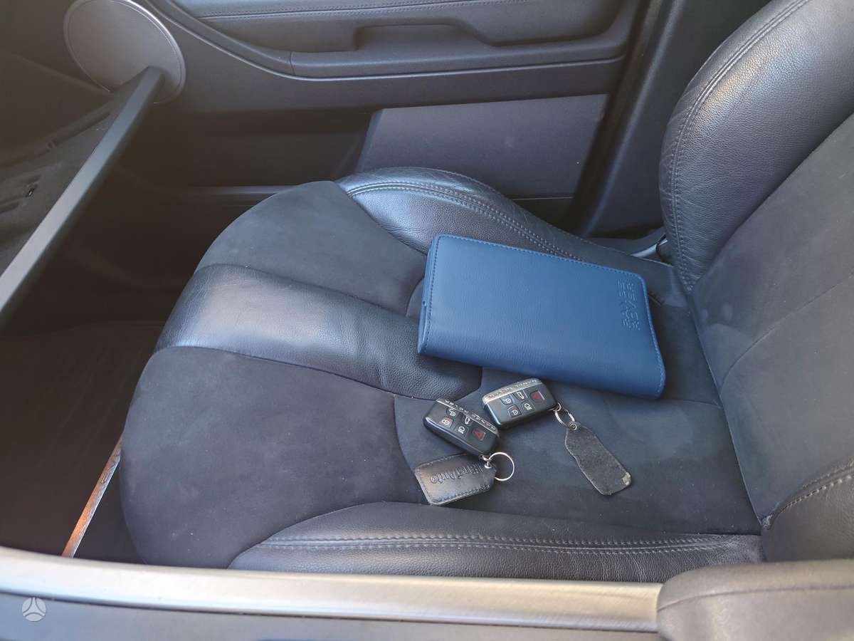 Land Rover 2012 — photo 9