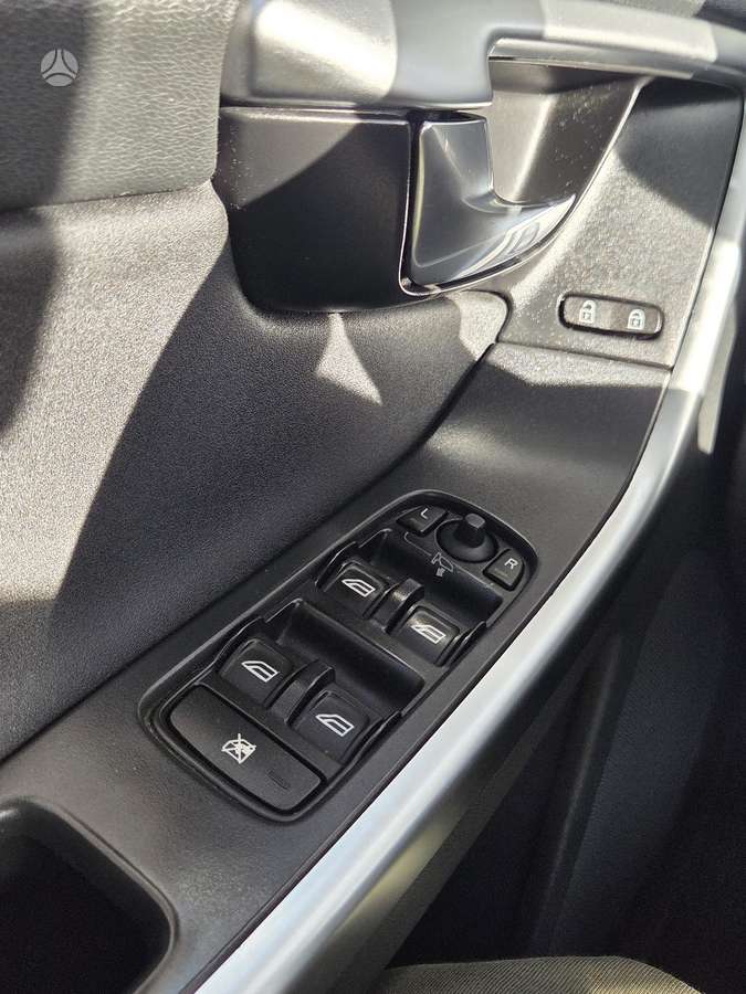 Volvo XC60 2008 — photo 9