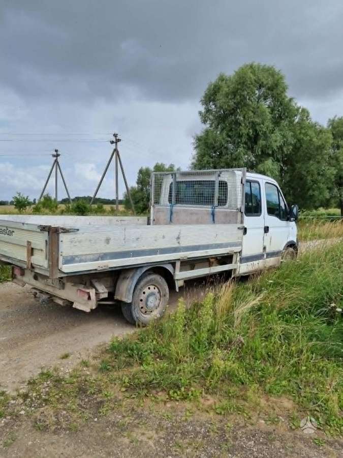 Renault Master 2006 — двигун 2463 cm³, 99 HP (73kW)