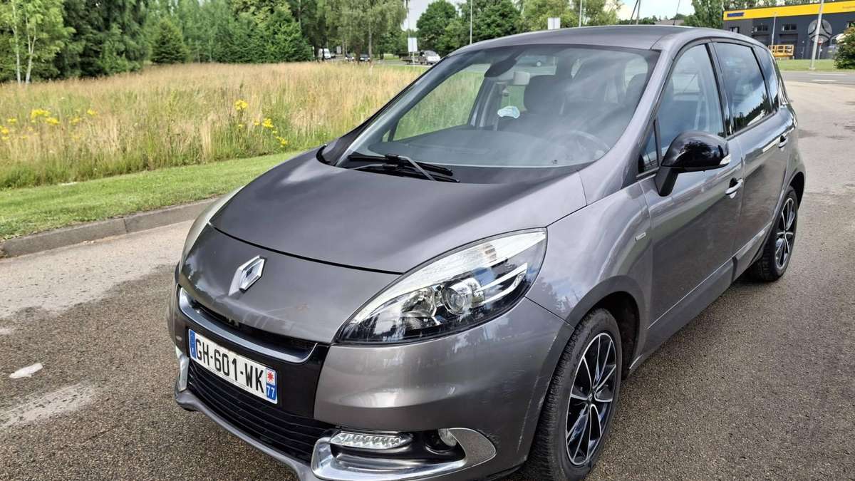 Renault Scenic 2014 — вигляд ззаду