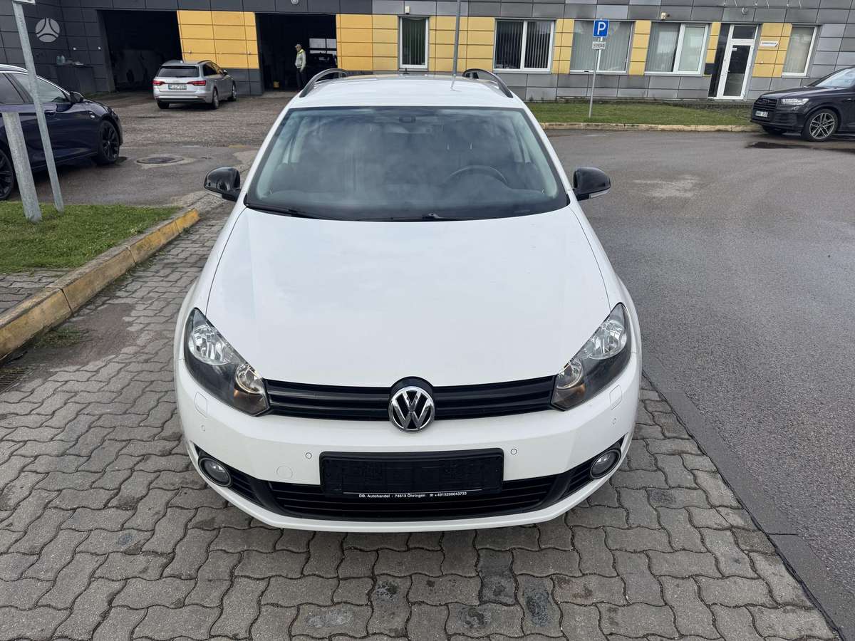 Volkswagen Golf 2013 — rear view