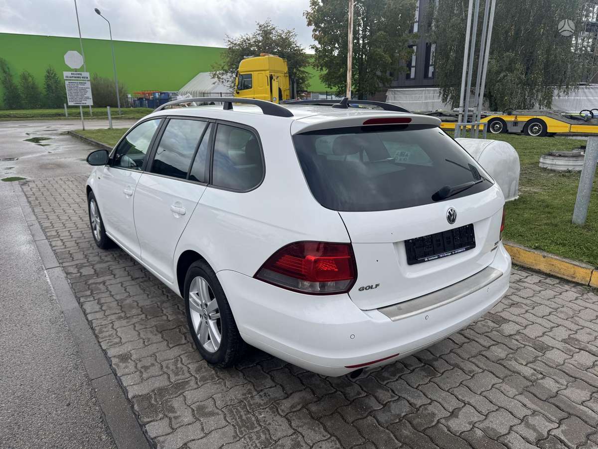 Volkswagen Golf 2013 — engine 1598 cm³, 105 HP (77kW)