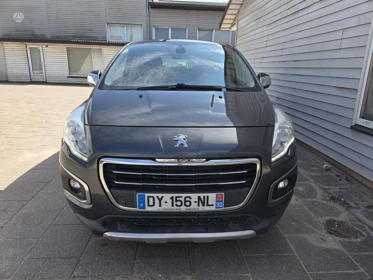 Peugeot 3008 2015 — rear view