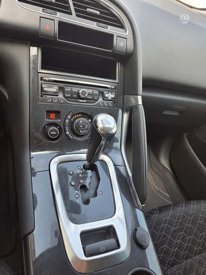 Peugeot 3008 2015 — photo 20