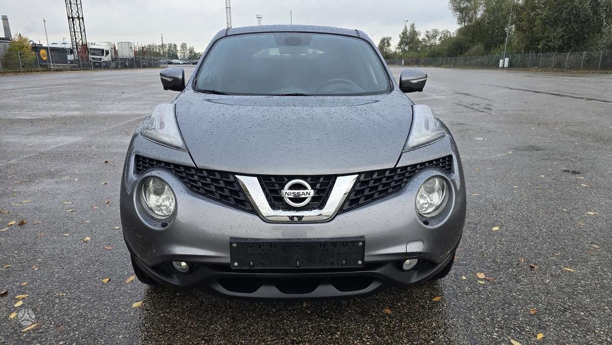 Nissan Juke 2014 — салон