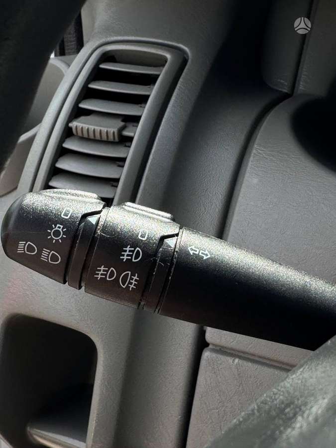 Renault Trafic 2009 — photo 20