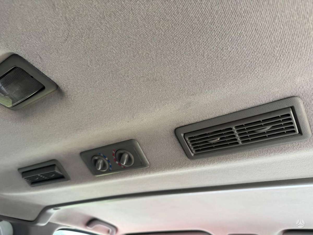 Renault Trafic 2009 — photo 23