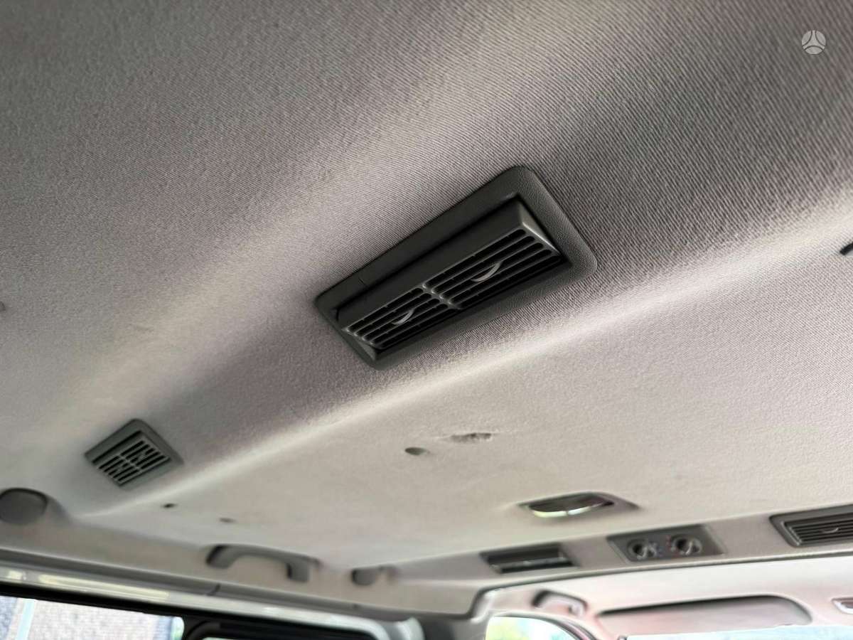 Renault Trafic 2009 — photo 24
