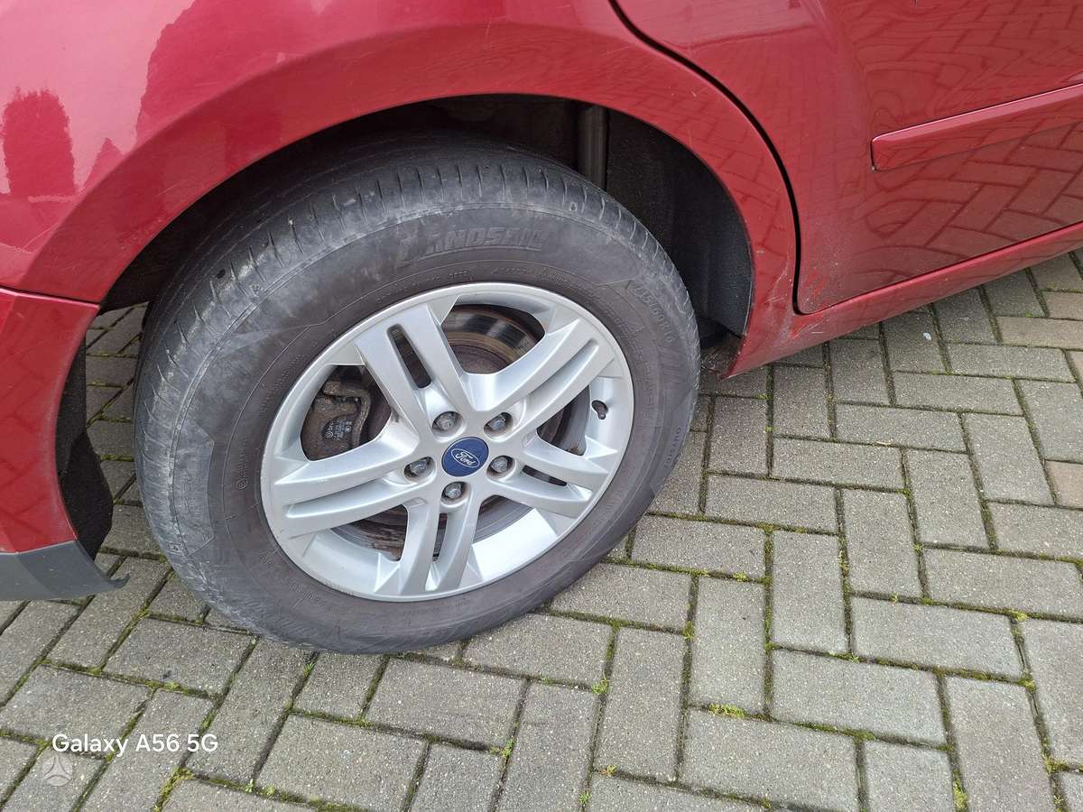 Ford S-MAX 2013 — photo 8