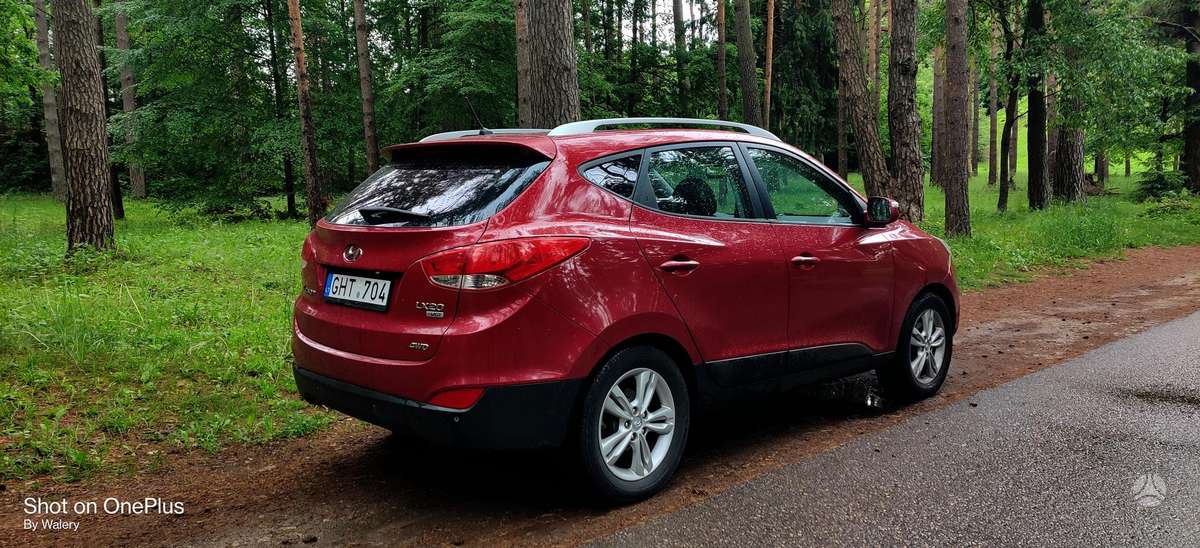 Hyundai ix35 2011 — салон