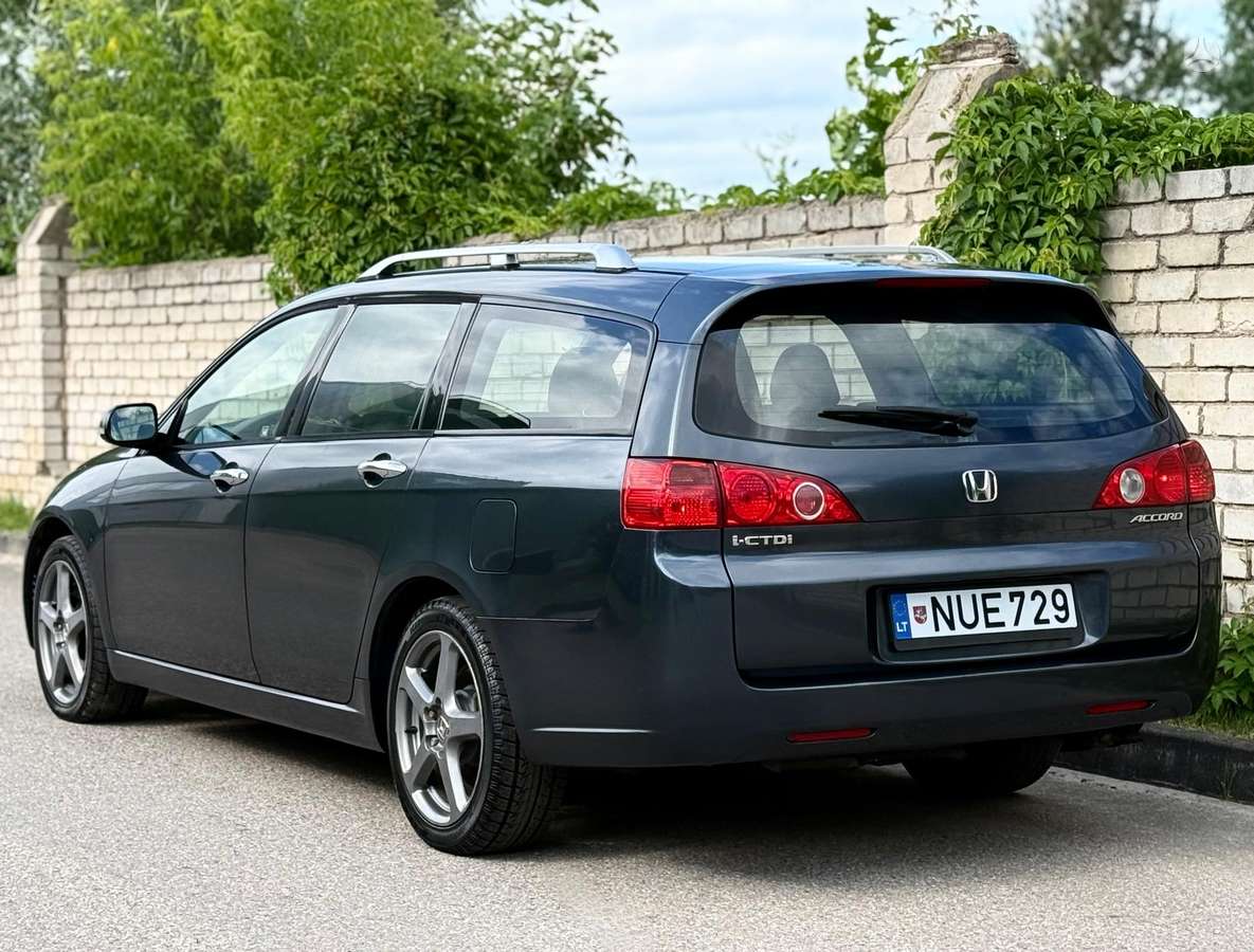 Honda Accord 2007 — салон