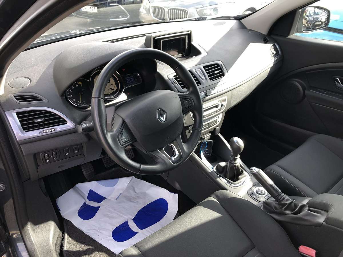 Renault Megane 2015 — photo 10