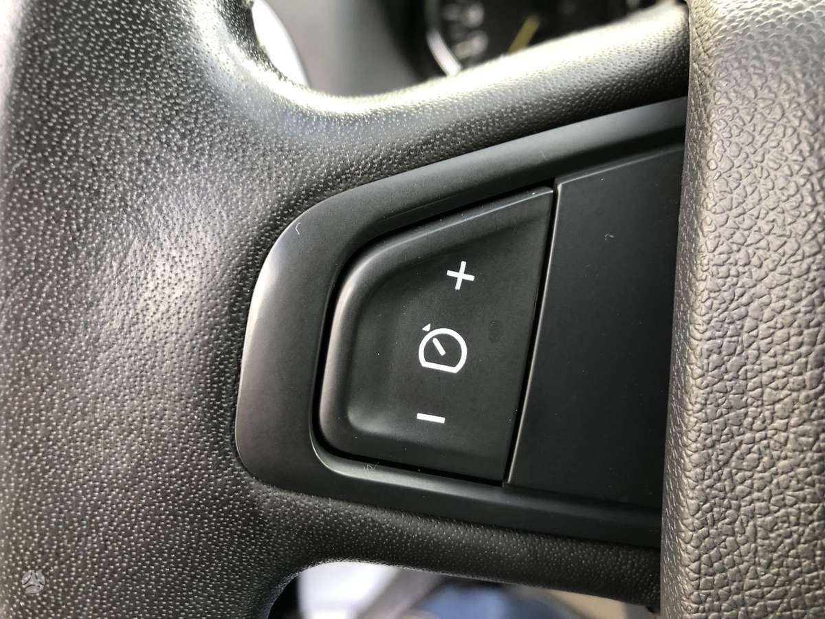 Renault Megane 2015 — photo 13
