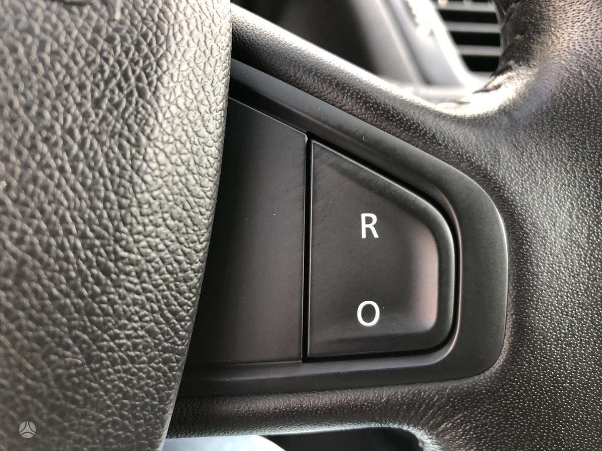 Renault Megane 2015 — photo 14