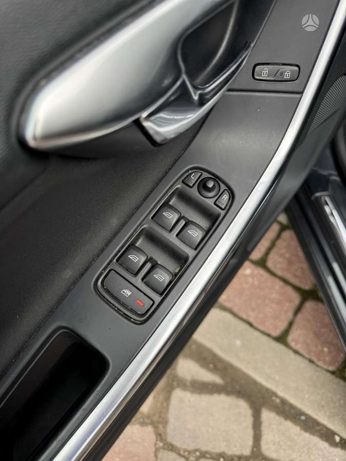 Volvo V60 2013 — photo 19
