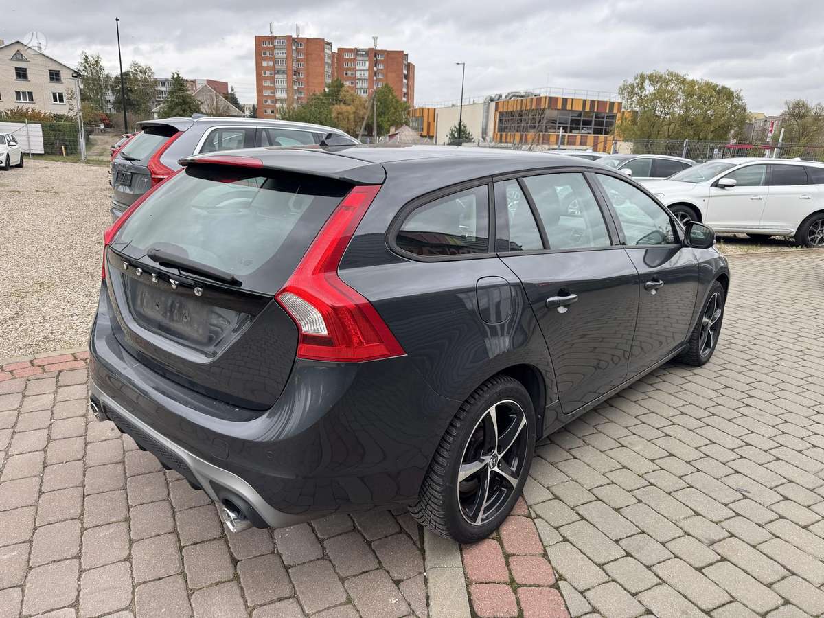 Volvo V60 2013 — engine 2000 cm³, 163 HP (120kW)