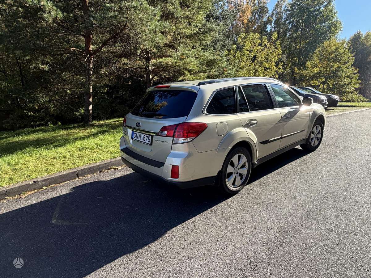 Subaru Outback 2013 — engine 2457 cm³, 167 HP (123kW)