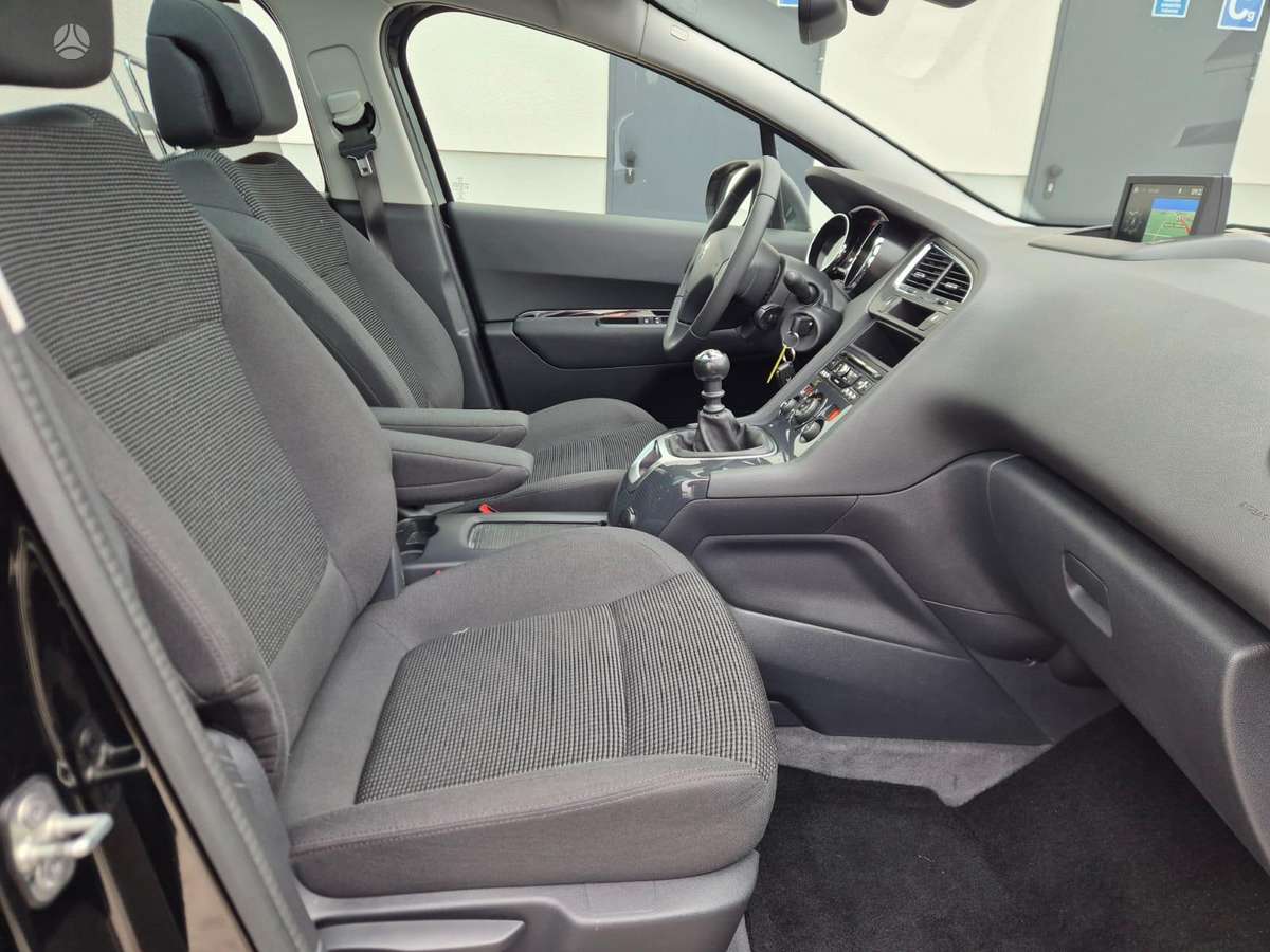 Peugeot 5008 2014 — фото 10