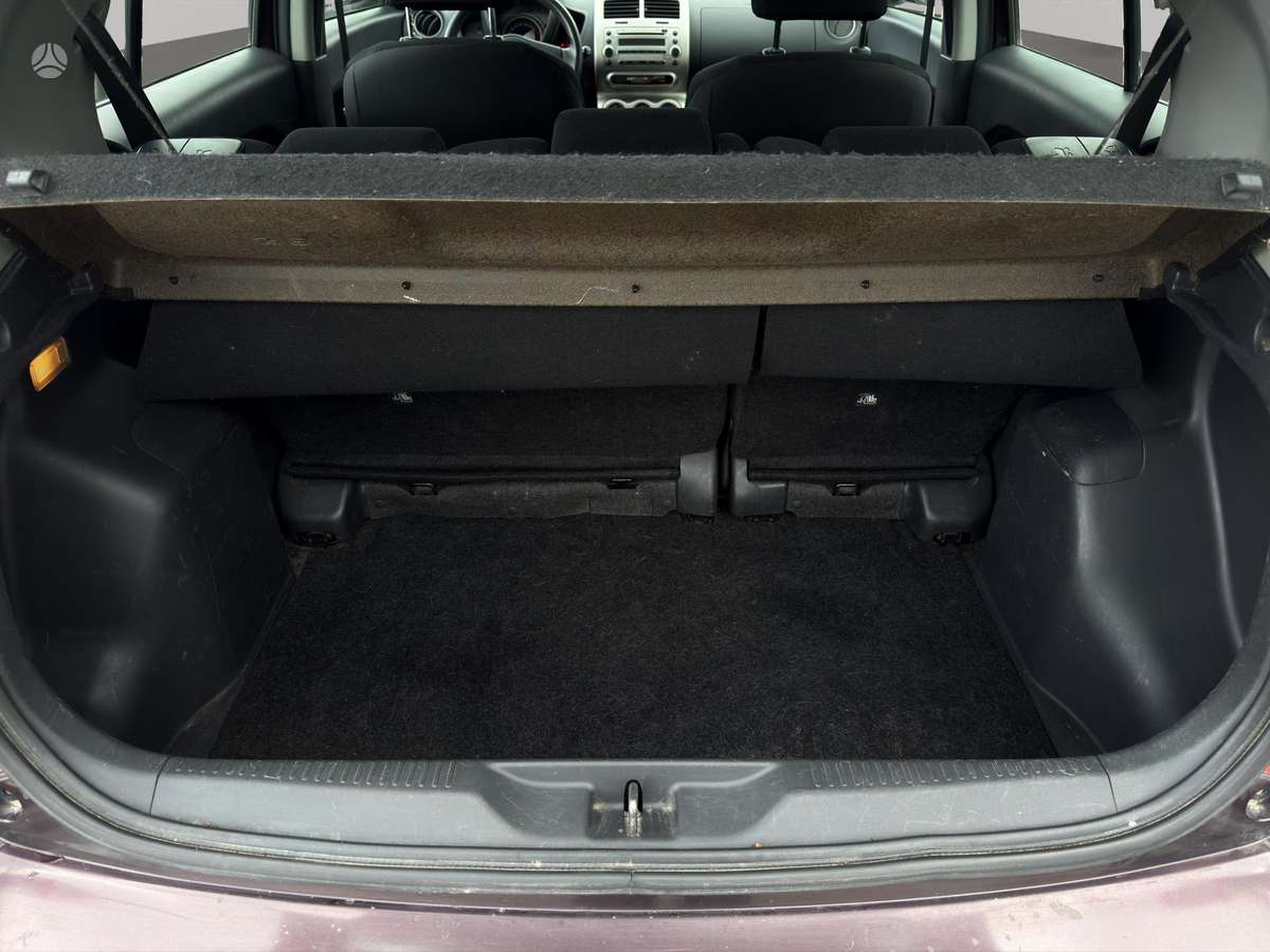 Toyota Urban 2009 — photo 10