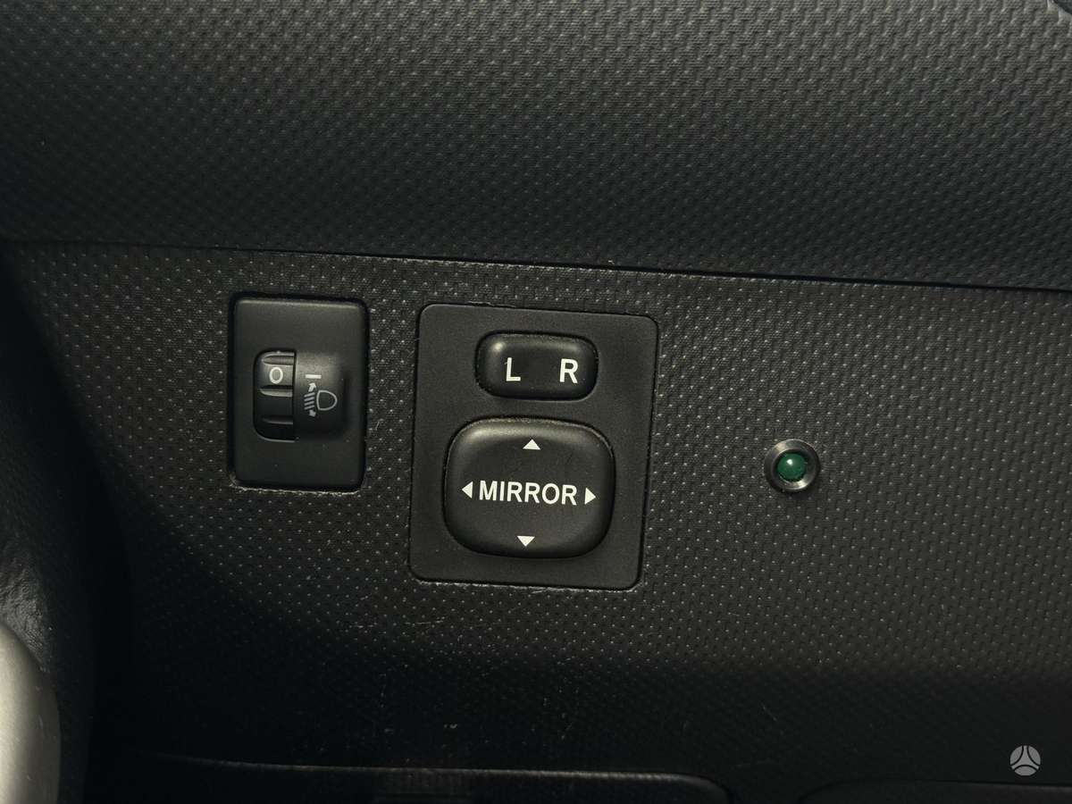 Toyota Urban 2009 — photo 18