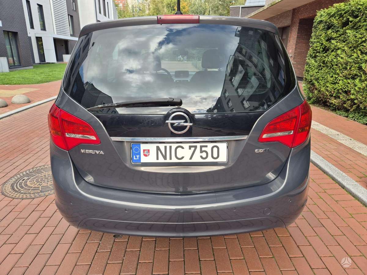 Opel Meriva 2014 — photo 11