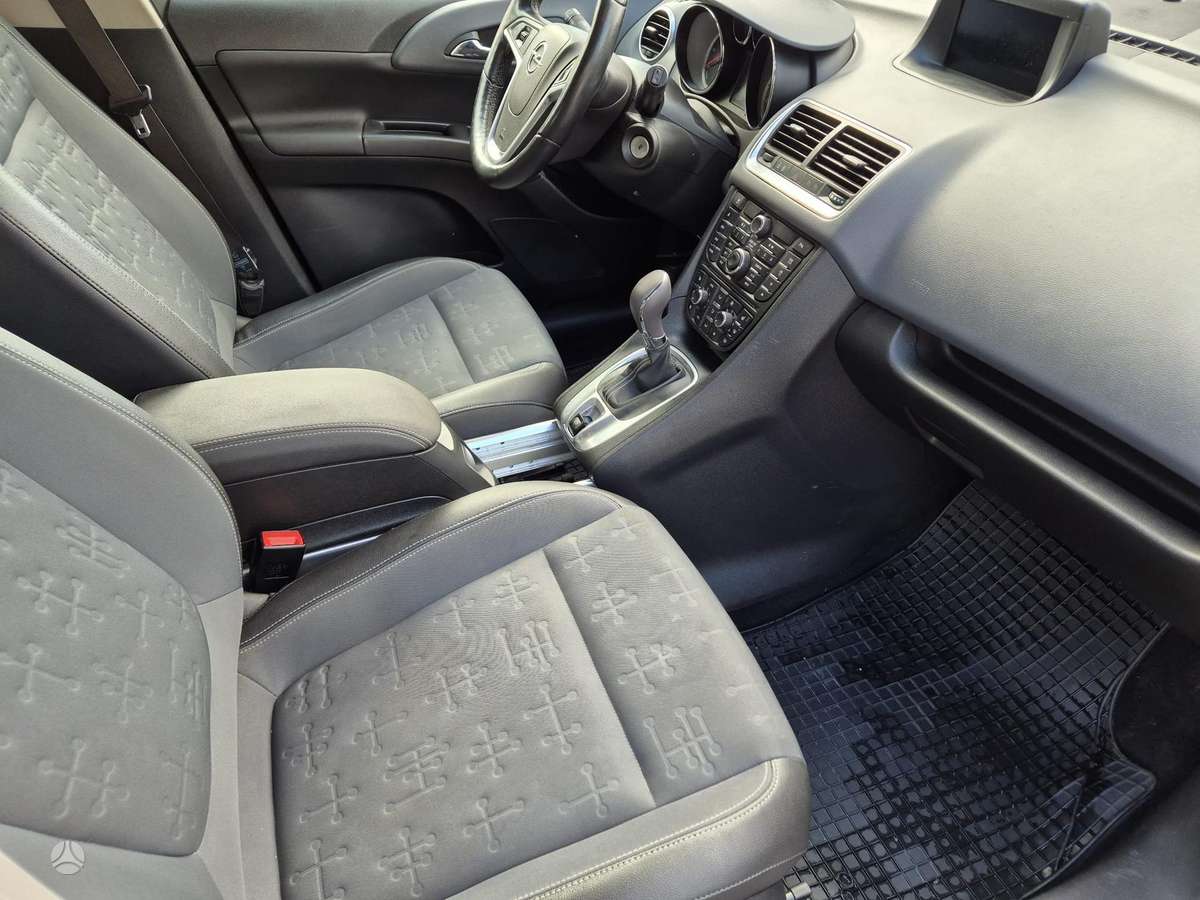 Opel Meriva 2014 — photo 12