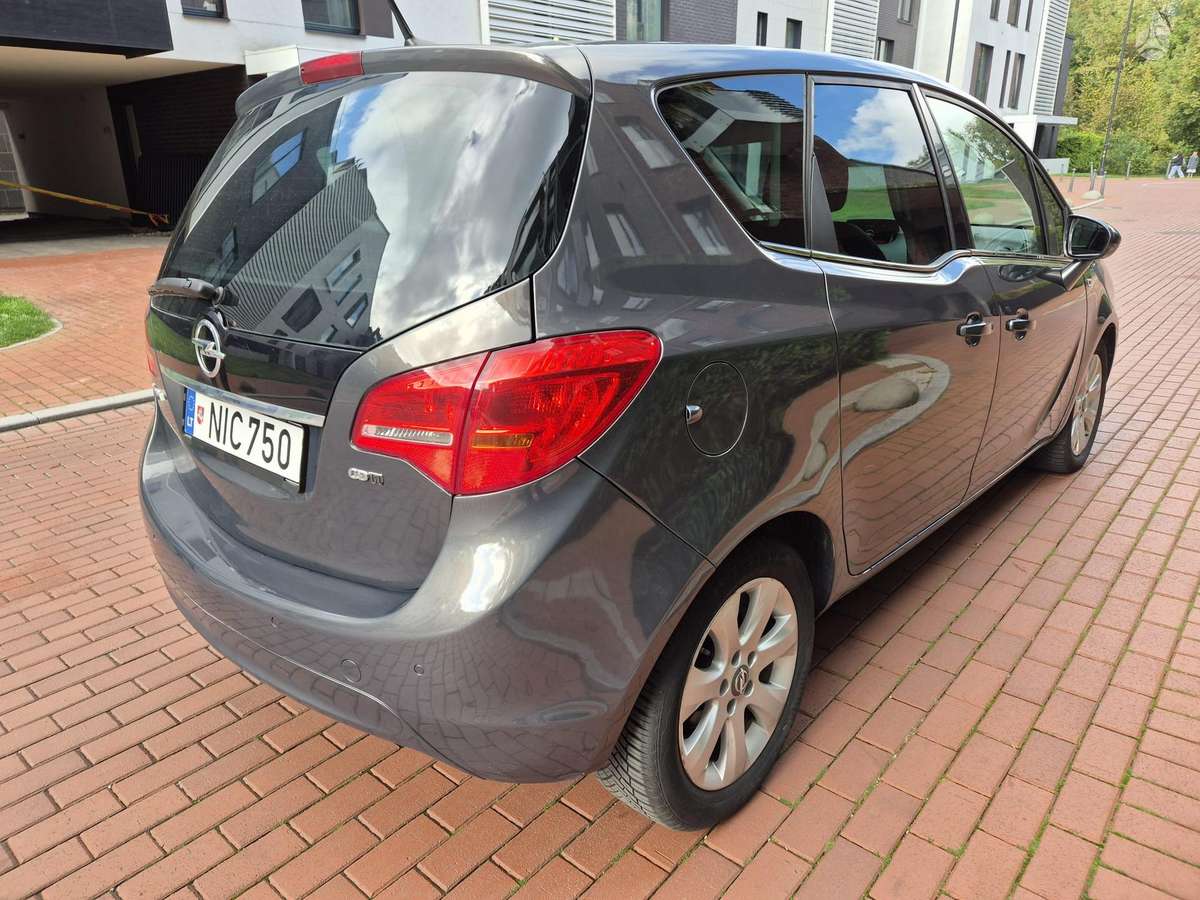 Opel Meriva 2014 — photo 13