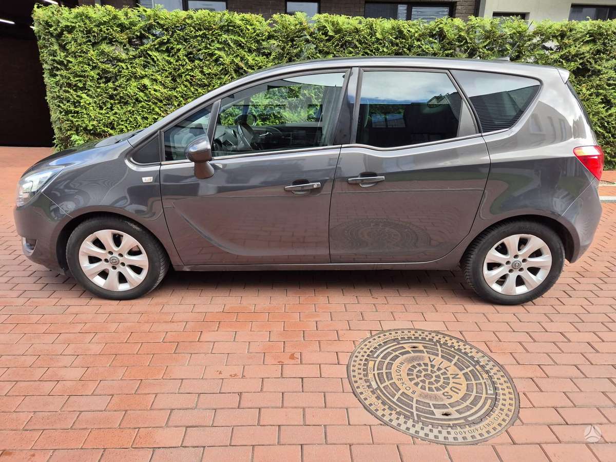 Opel Meriva 2014 — engine 1686 cm³, 110 HP (81kW)