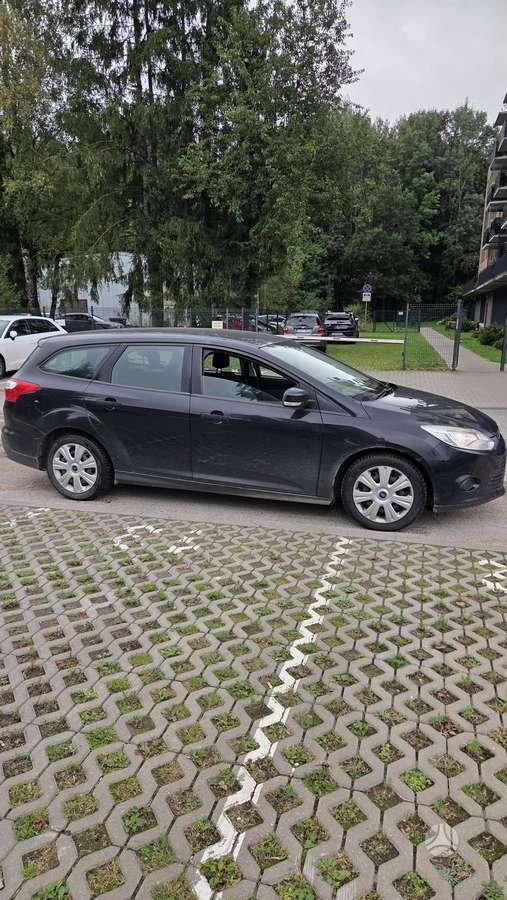 Ford Focus 2014 — rear view