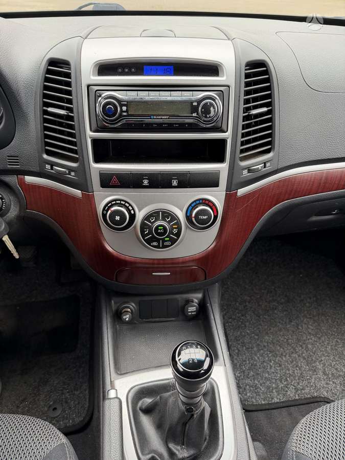 Hyundai Santa 2007 — photo 12