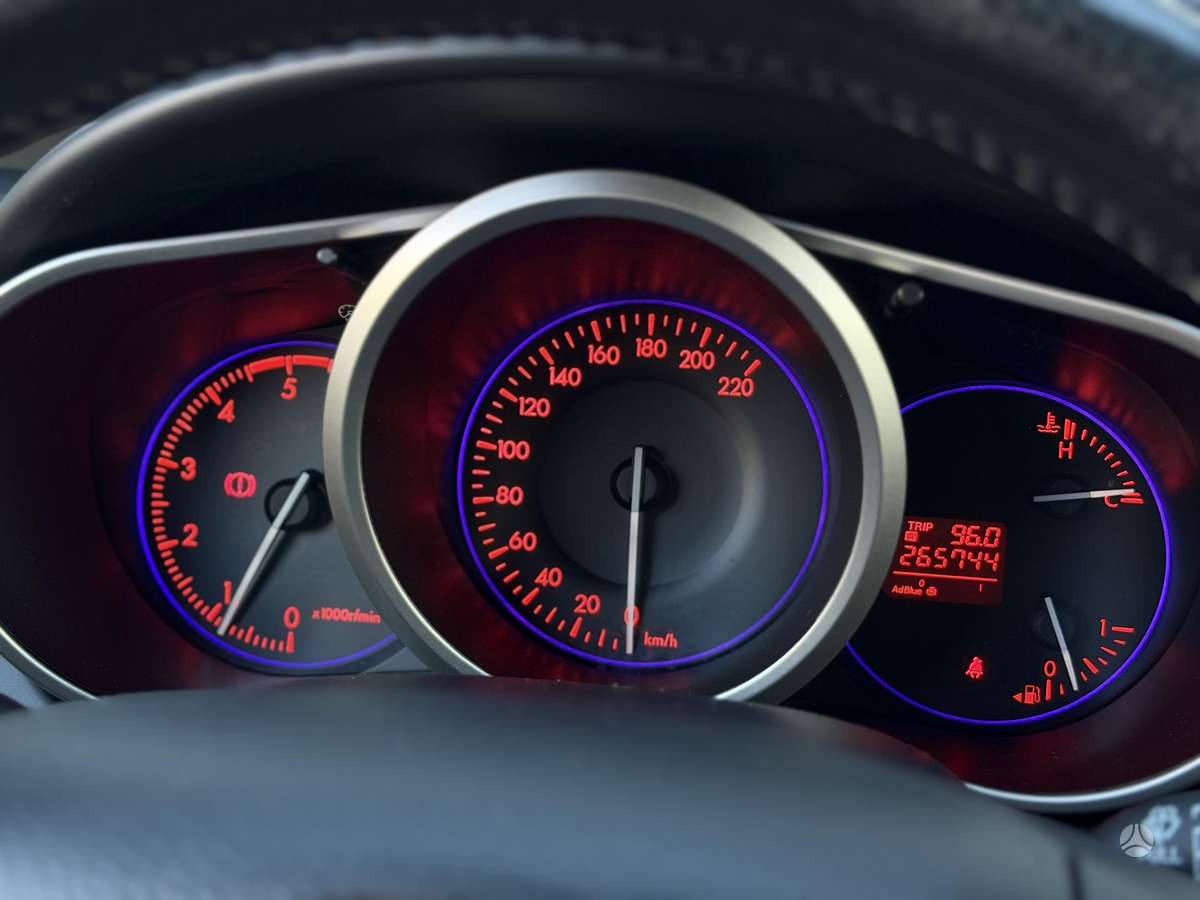 Mazda CX-7 2010 — photo 16