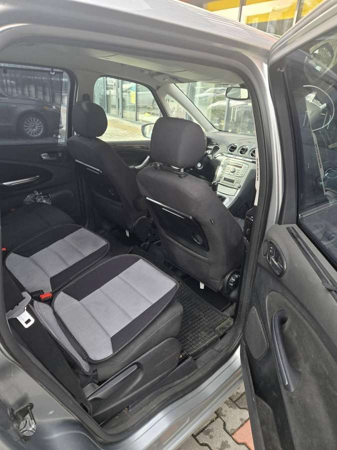 Ford Galaxy 2007 — engine 1999 cm³, 145 HP (107kW)