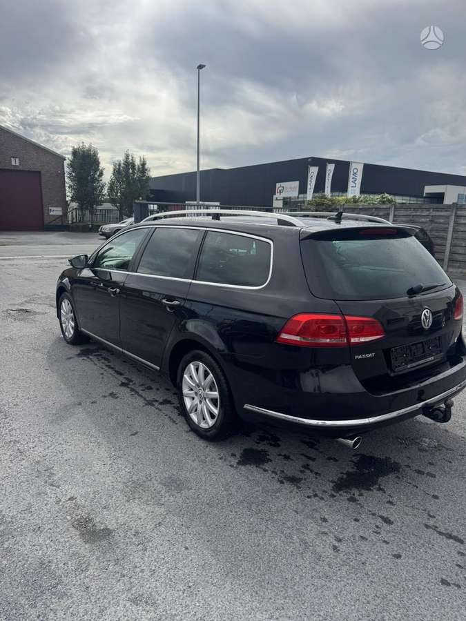 Volkswagen Passat 2011 — photo 7