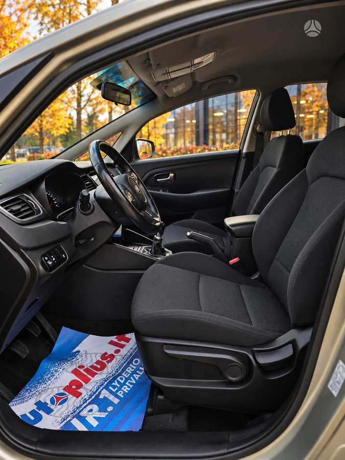 Kia Carens 2013 — photo 13