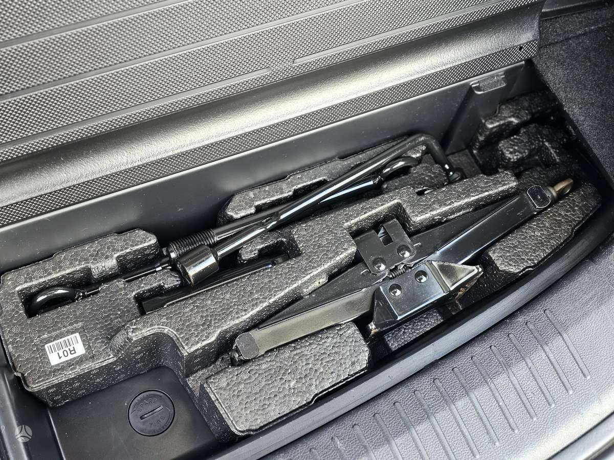 Kia Carens 2013 — photo 27