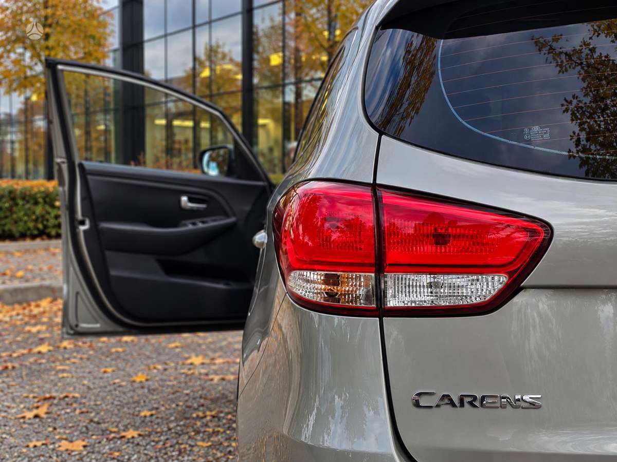 Kia Carens 2013 — photo 9