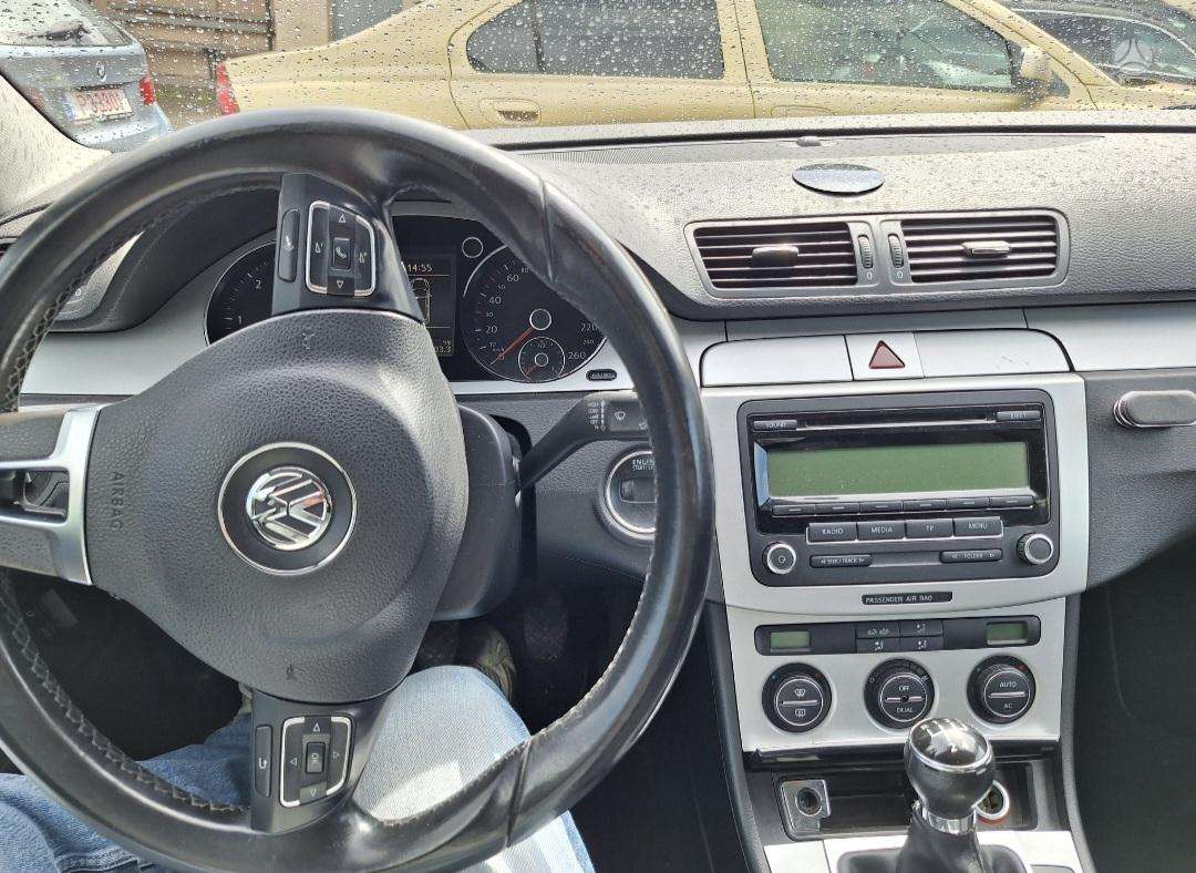Volkswagen Passat 2009 — photo 7