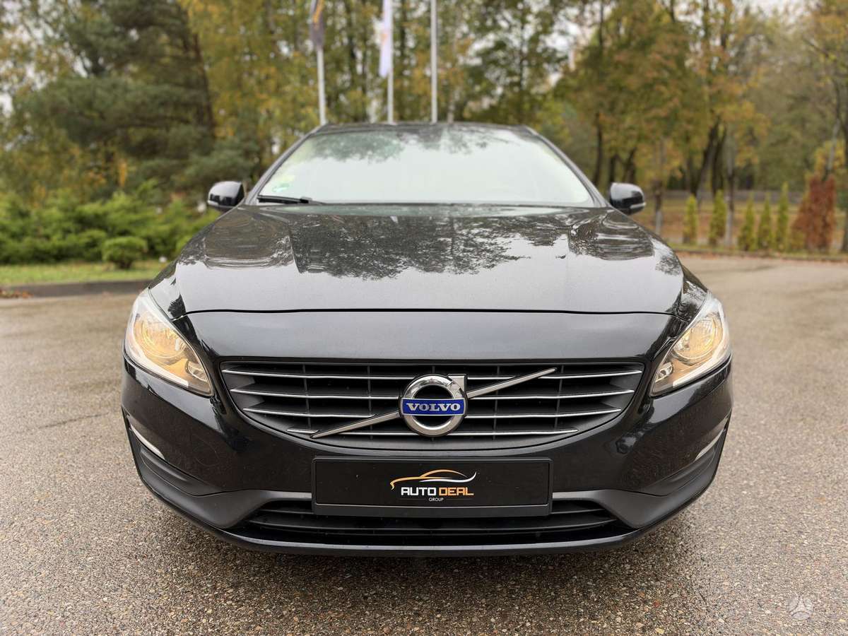Volvo V60 2014 — photo 11