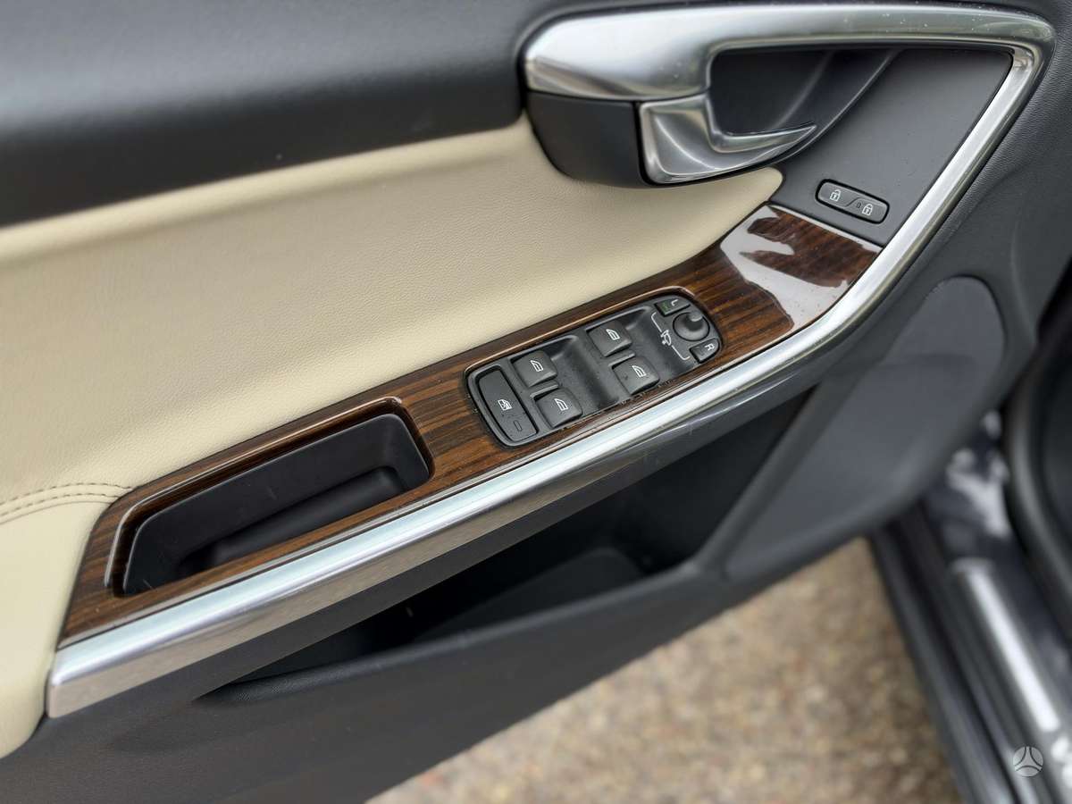 Volvo V60 2014 — photo 23