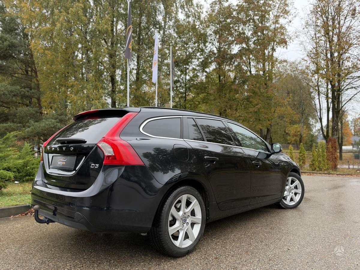 Volvo V60 2014 — photo 8