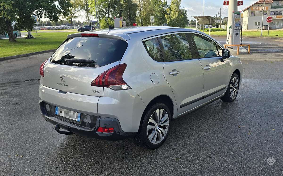 Peugeot 3008 2014 — engine 1560 cm³, 114 HP (84kW)