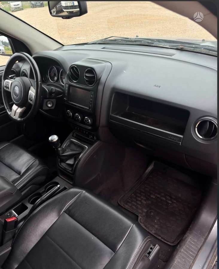 Jeep Compass 2013 — photo 7