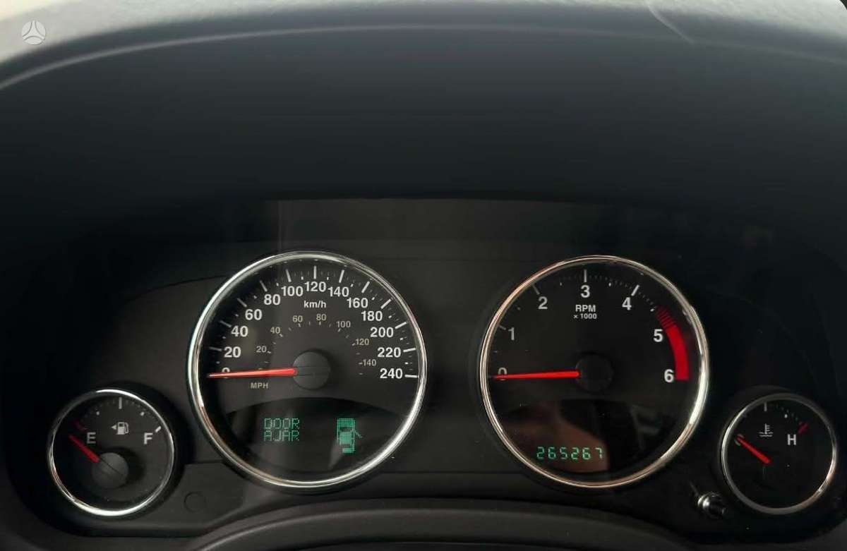 Jeep Compass 2013 — photo 9