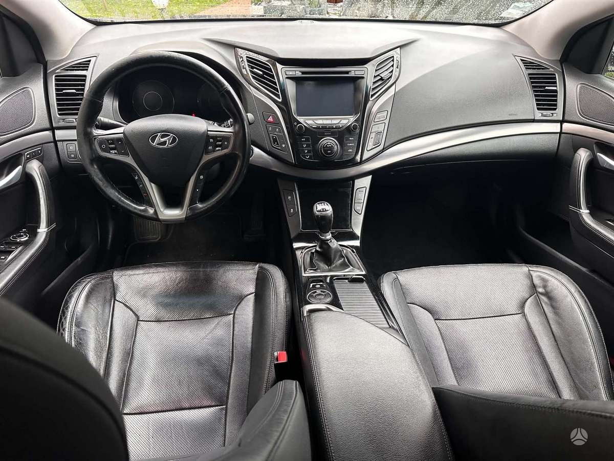 Hyundai i40 2015 — photo 21