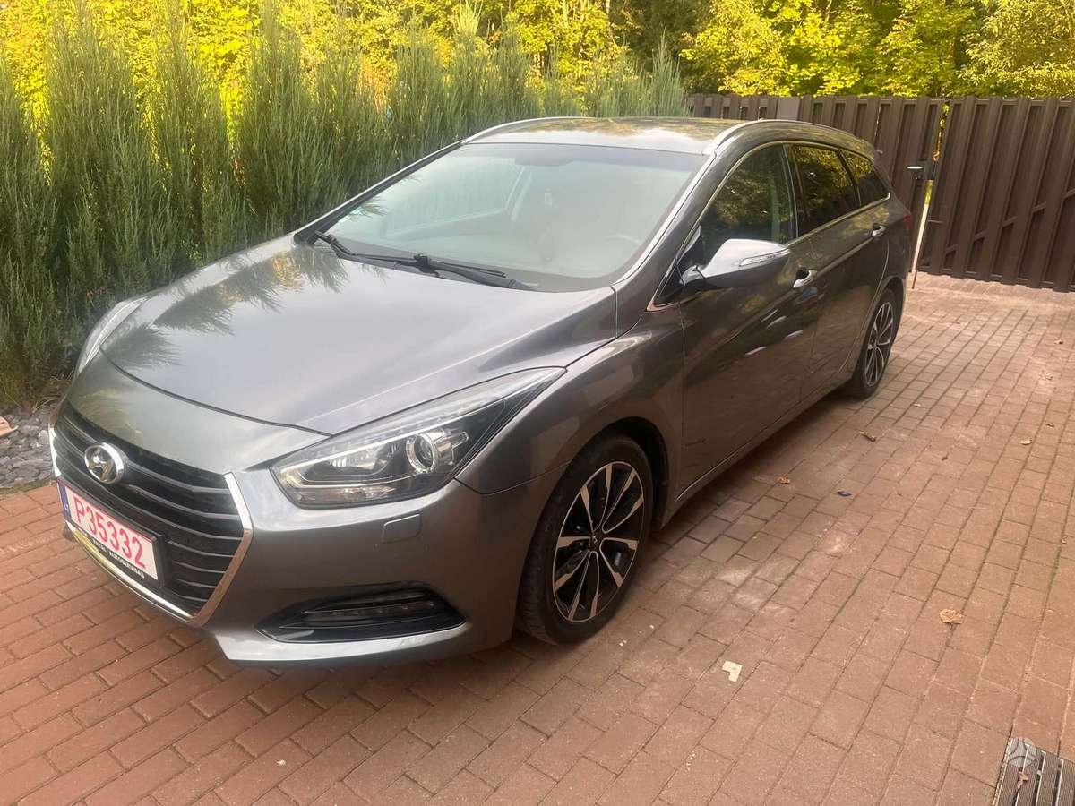 Hyundai i40 2015 — engine 1685 cm³, 141 HP (104kW)