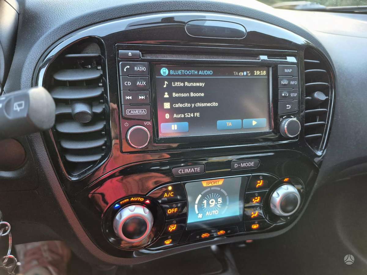 Nissan Juke 2015 — photo 10