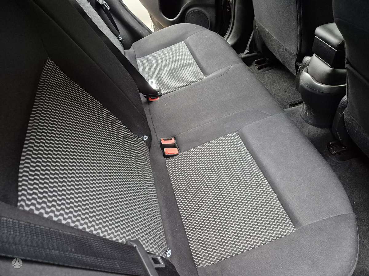 Nissan Juke 2015 — photo 14