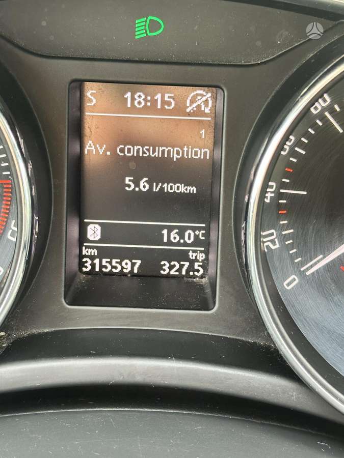 Skoda Superb 2015 — photo 16