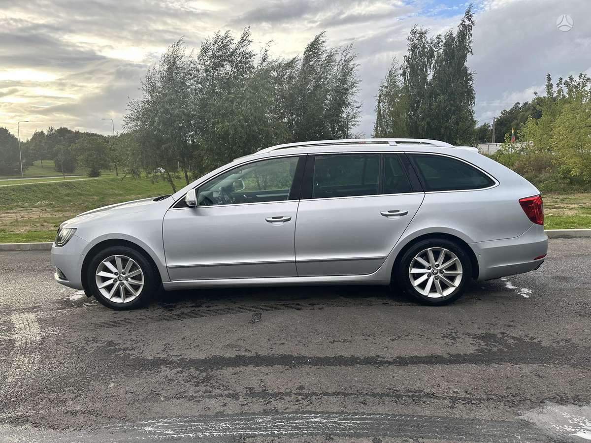 Skoda Superb 2015 — interior