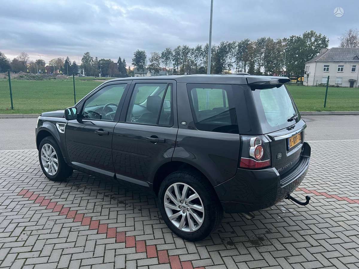 Land Rover 2013 — engine 2200 cm³, 150 HP (110kW)